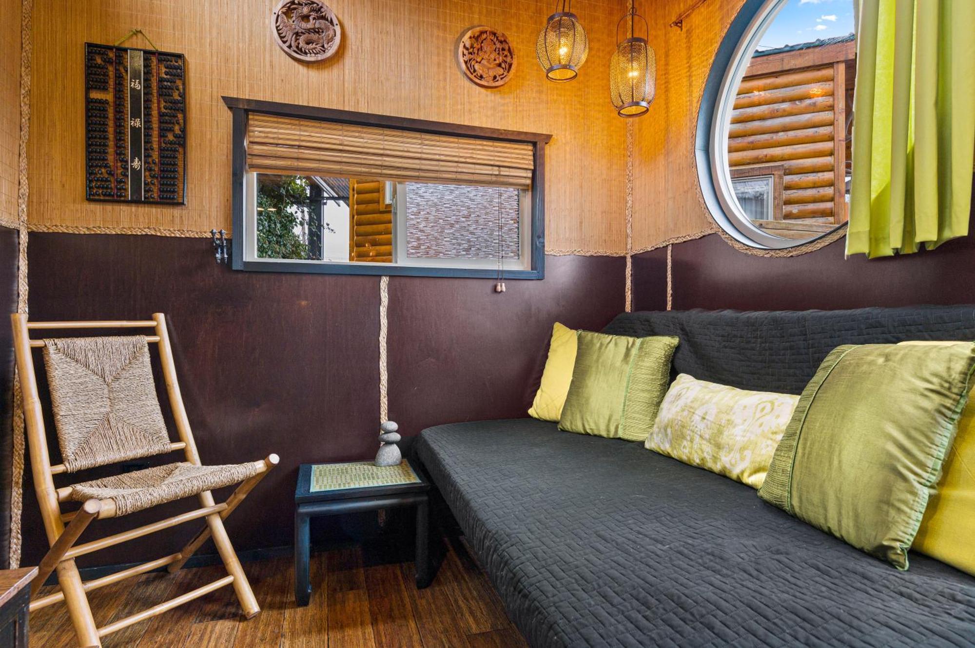 Tiny Digs - Hotel Of Tiny Houses Портленд Номер фото