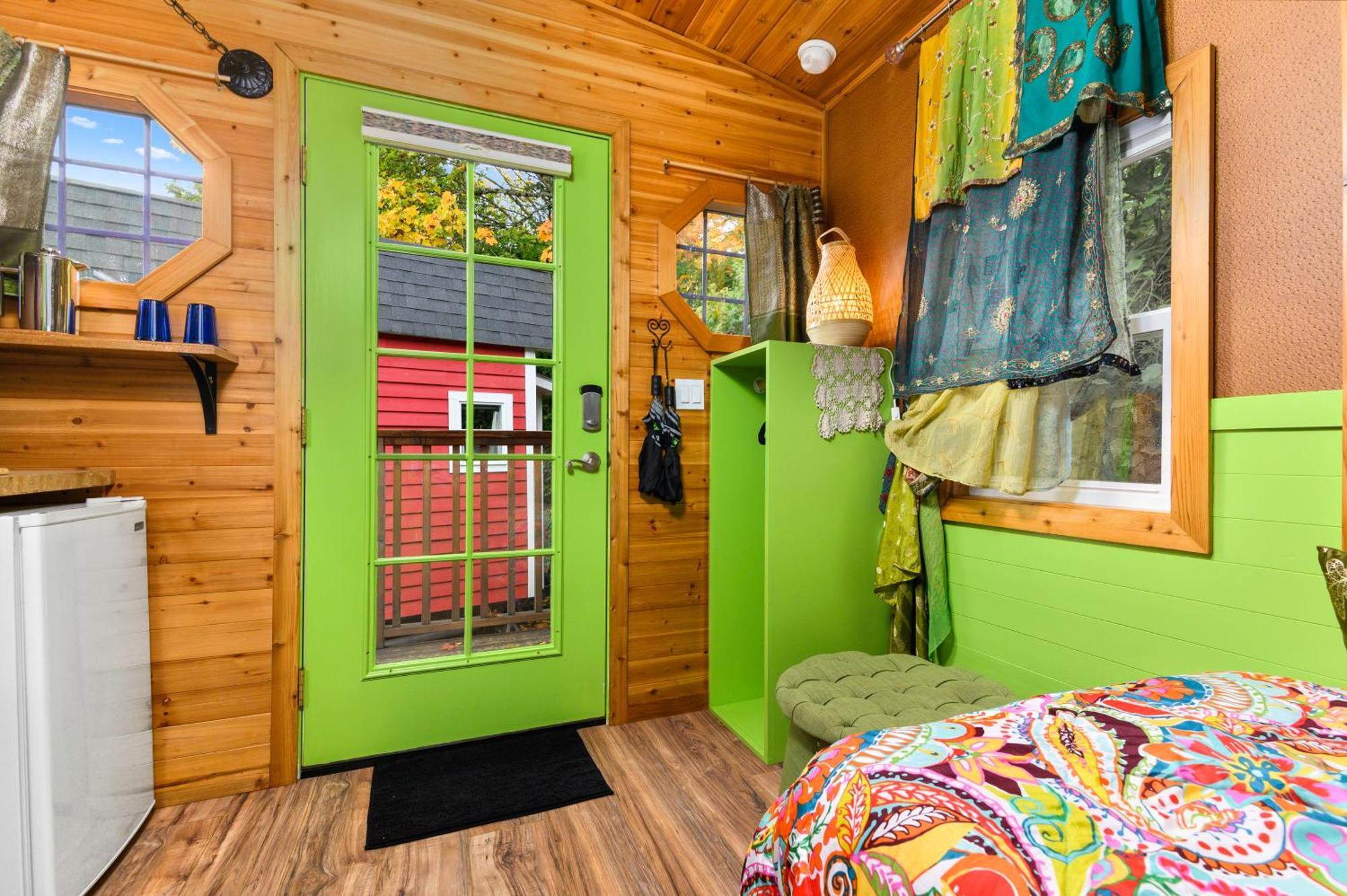 Tiny Digs - Hotel Of Tiny Houses Портленд Номер фото