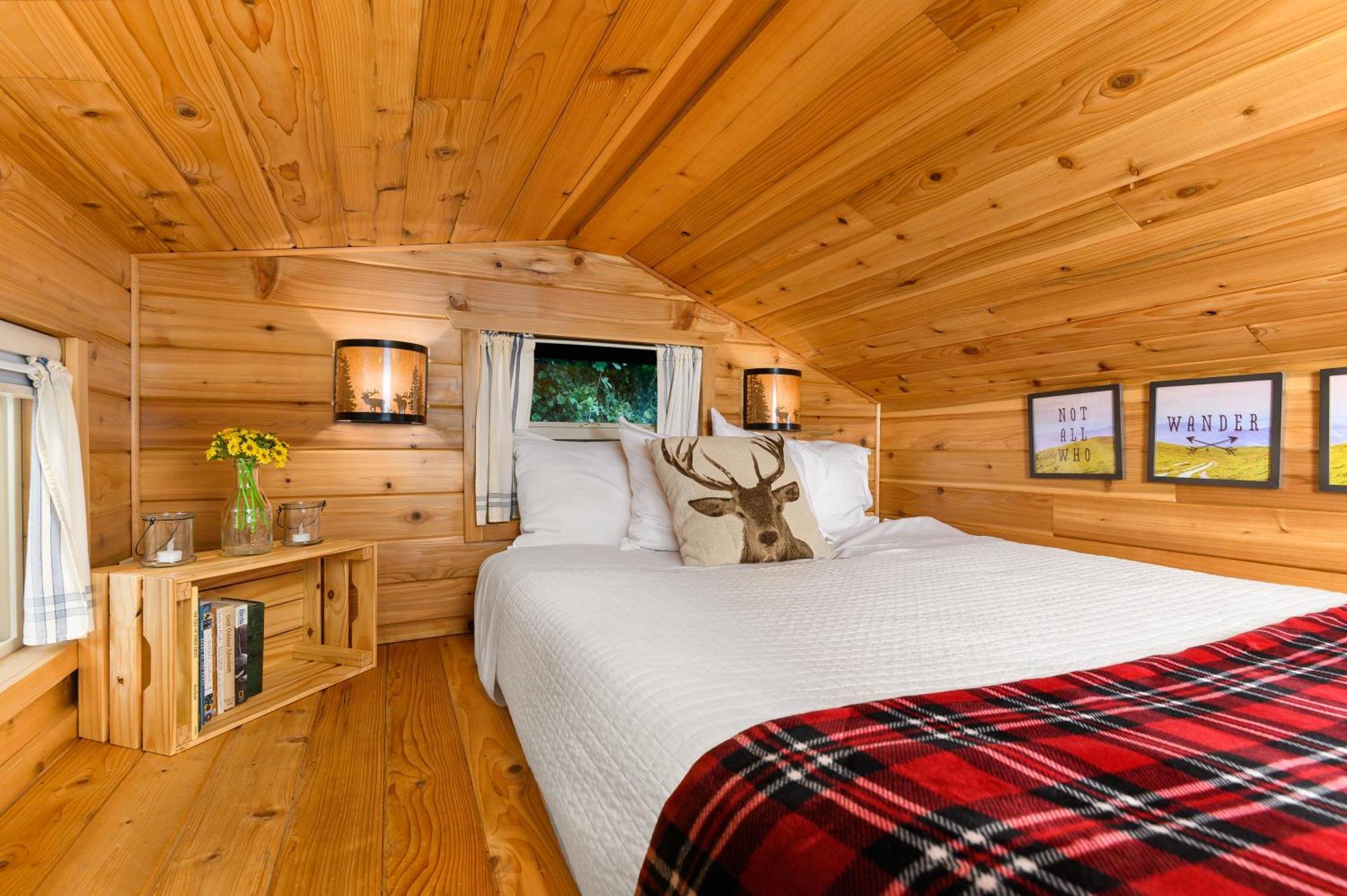 Tiny Digs - Hotel Of Tiny Houses Портленд Номер фото