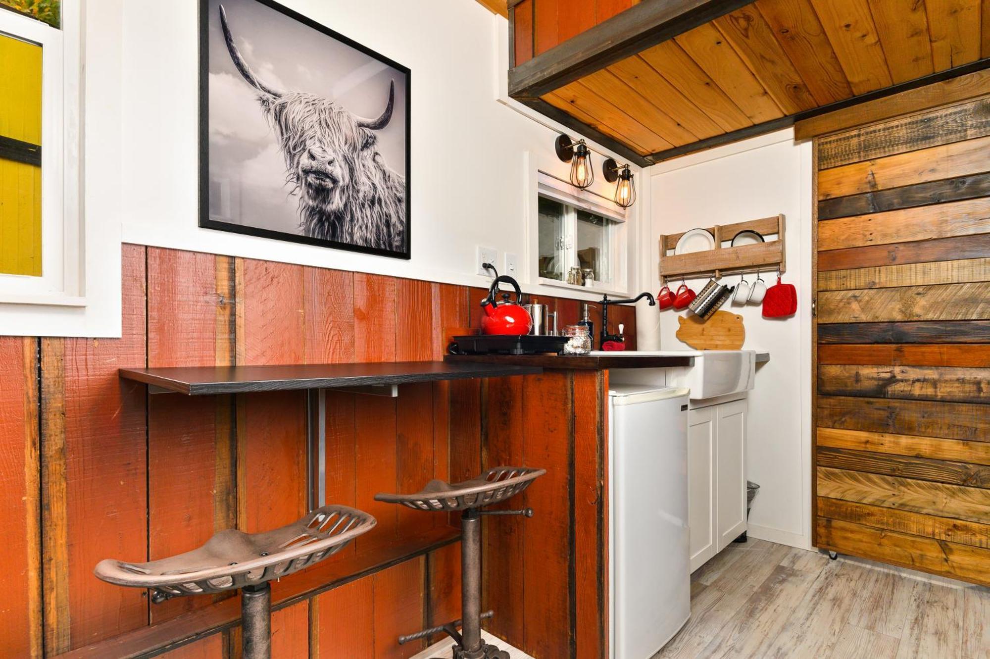 Tiny Digs - Hotel Of Tiny Houses Портленд Номер фото