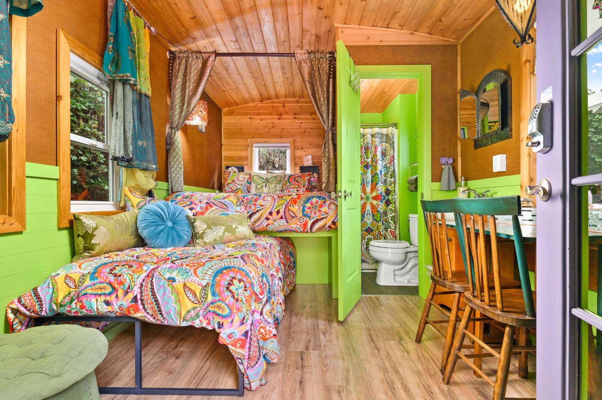Tiny Digs - Hotel Of Tiny Houses Портленд Номер фото