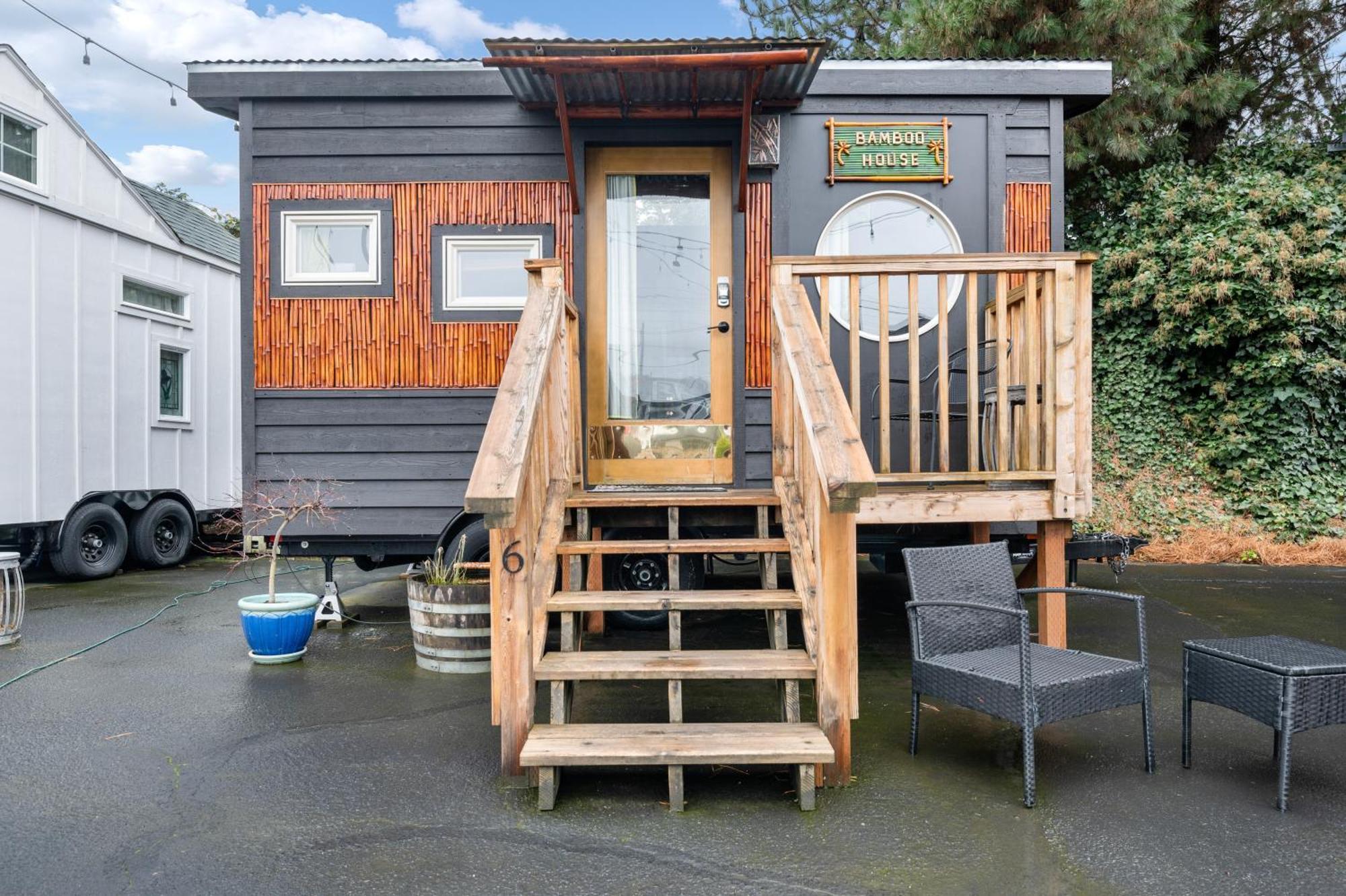 Tiny Digs - Hotel Of Tiny Houses Портленд Номер фото