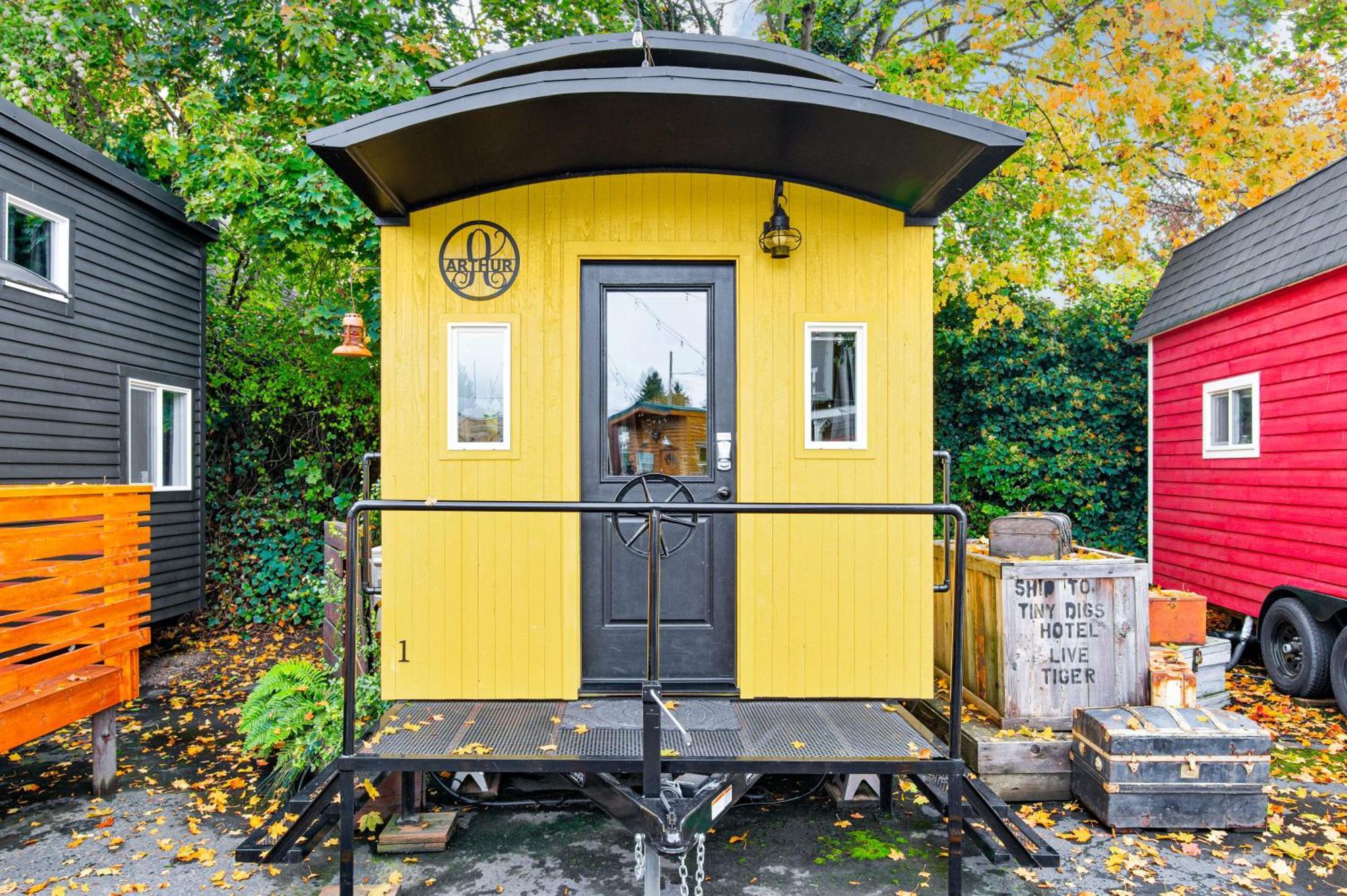 Tiny Digs - Hotel Of Tiny Houses Портленд Номер фото